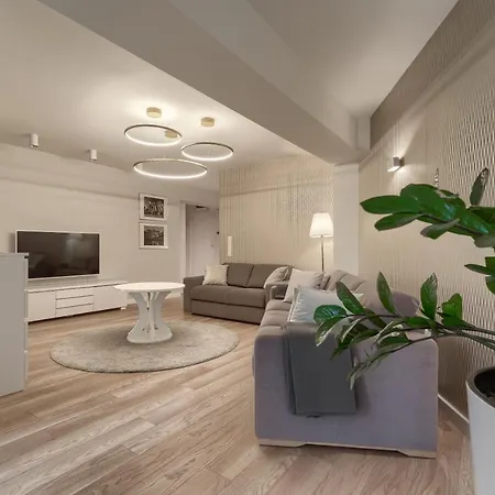 Munn 5 Apartment